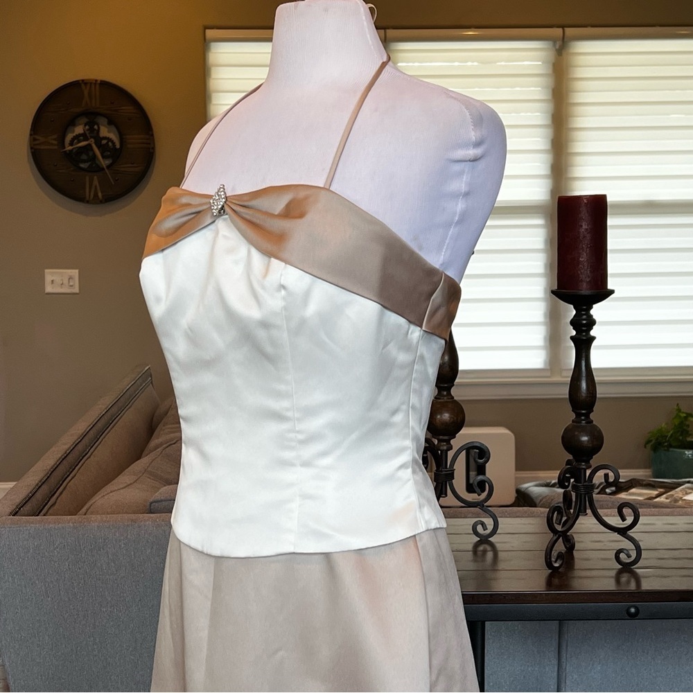 Alfred Angelo Bridesmaid Dress size 12 Halter Ivory Cafe Tan Beige Halter Long - Picture 8 of 16